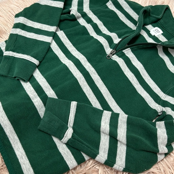 Boys Gap Long Sleeve - Picture 2 of 2